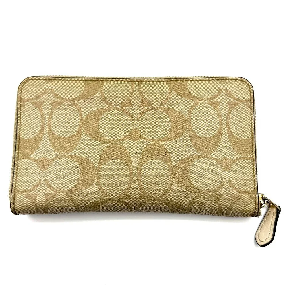 Coach Medium Id Zip Wallet In Signature Canvas - Picture 2 of 4
